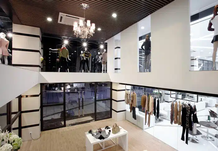 retail-logistics01 retail-logistics01